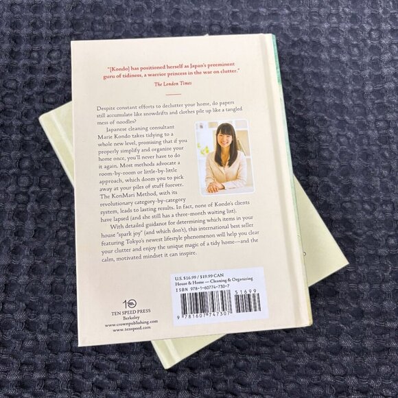 Marie Kondo Book Set - The Life-Changing Magic of Tidying Up + Spark Joy - Picture 5 of 5